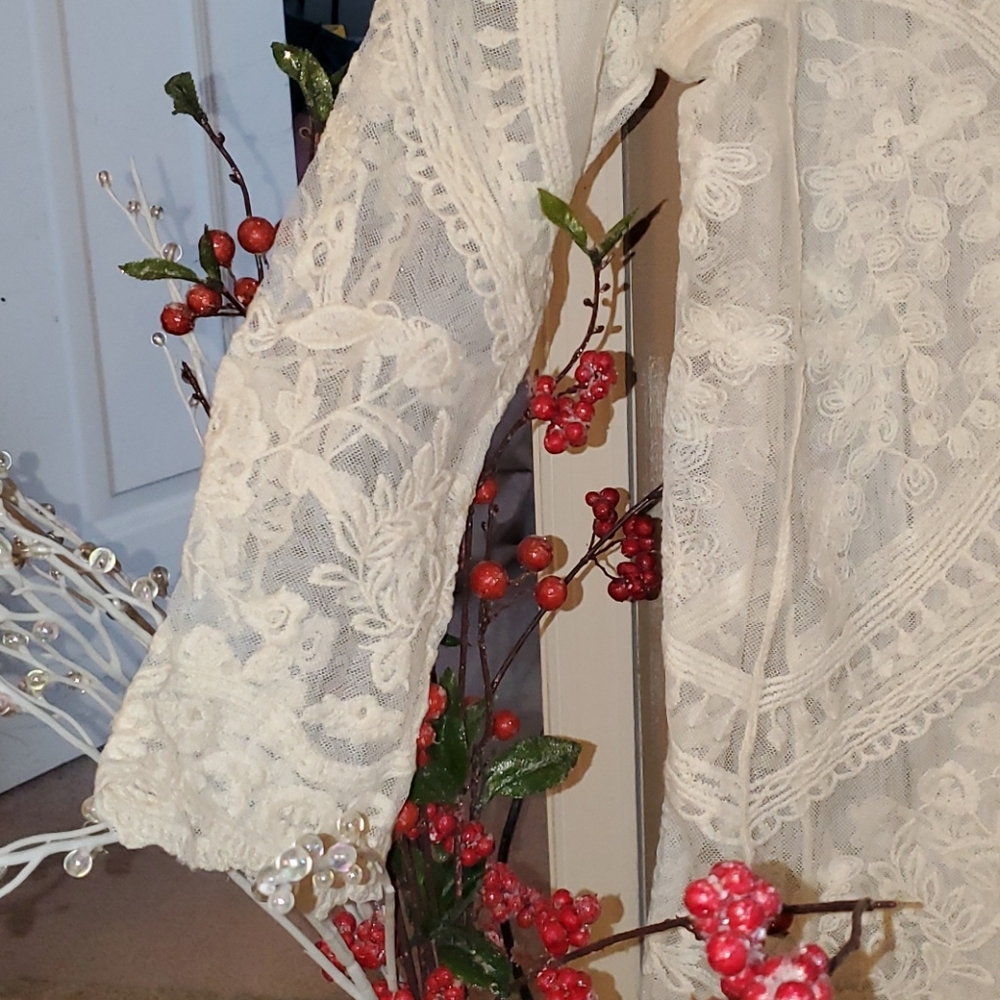 Phase One Blouse - Picture 3 of 8